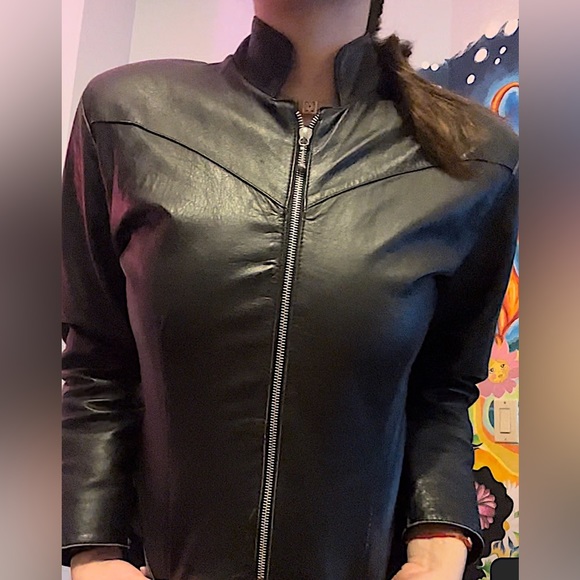 cropped leather jackettt, made in mexico. - Picture 6 of 11